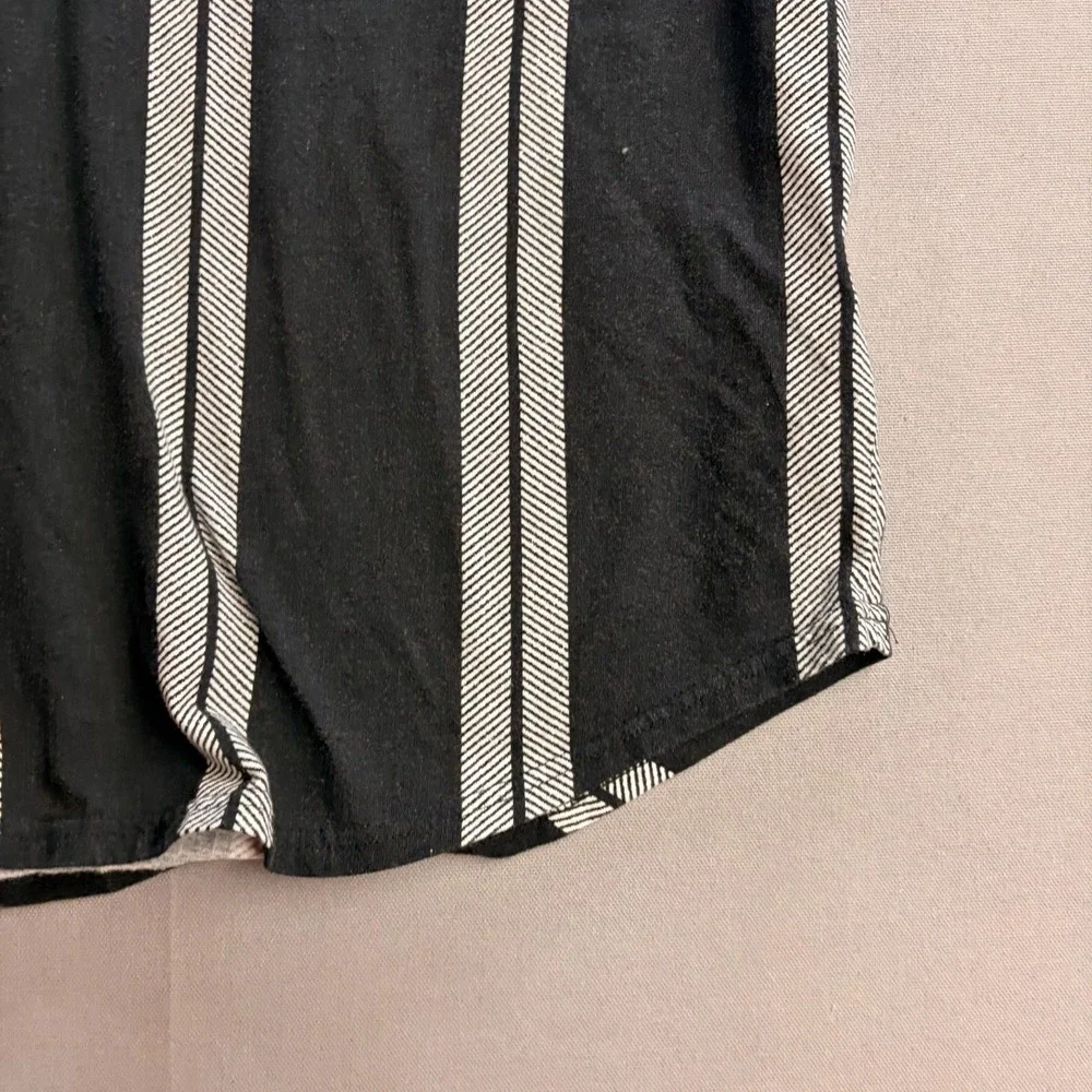 Hollister Mens XL Black Gray Vertical Stripe Script Logo Cotton T Shirt